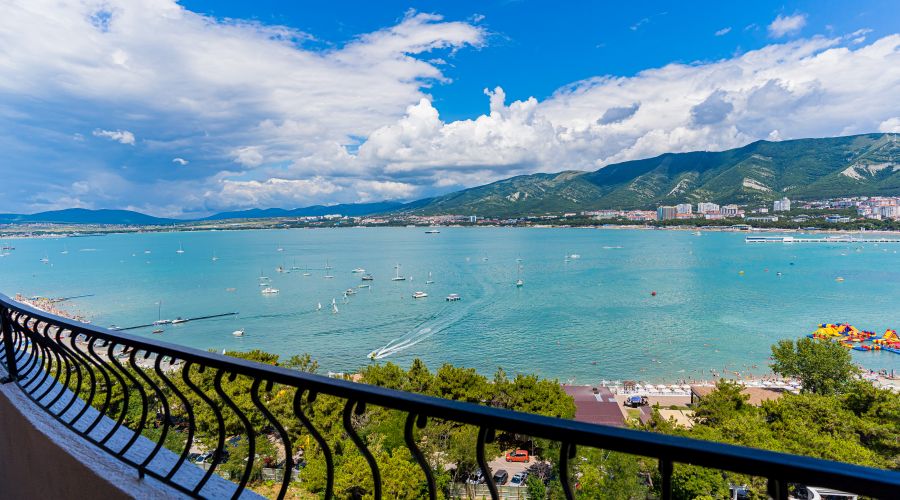 Апартаменты Приморская 30А / 68 с видом на море от LetoApart  