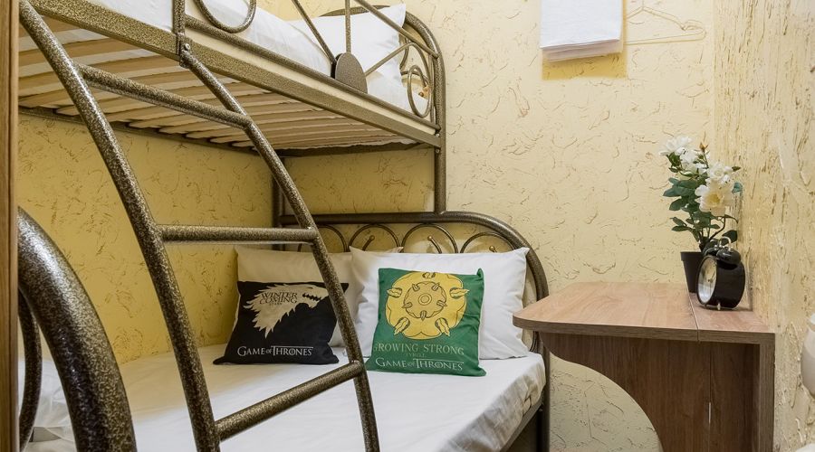 Бюджетный 3-местный, без окна