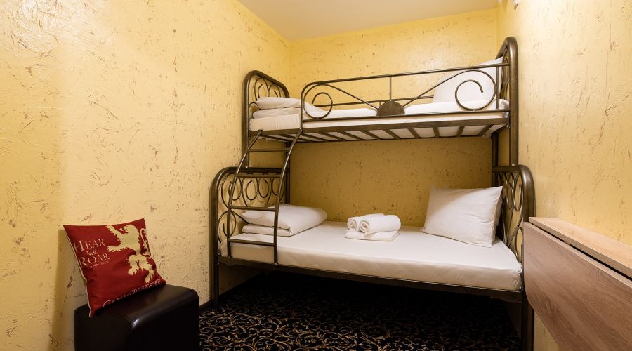 Бюджетный 3-местный, без окна