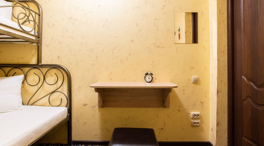 Бюджетный 3-местный, без окна