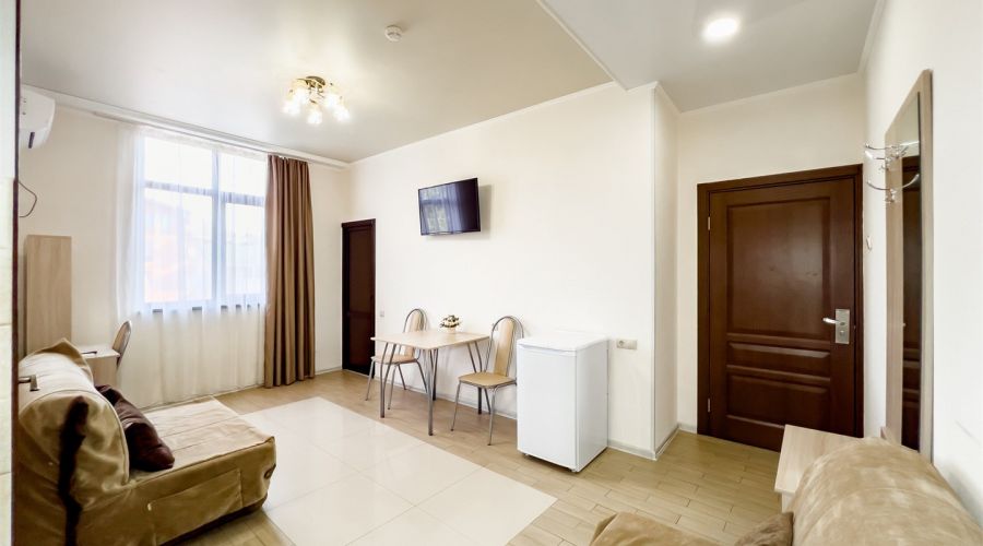 Люкс 5-местный с балконом