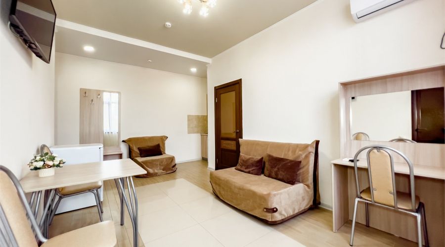 Люкс 5-местный с балконом