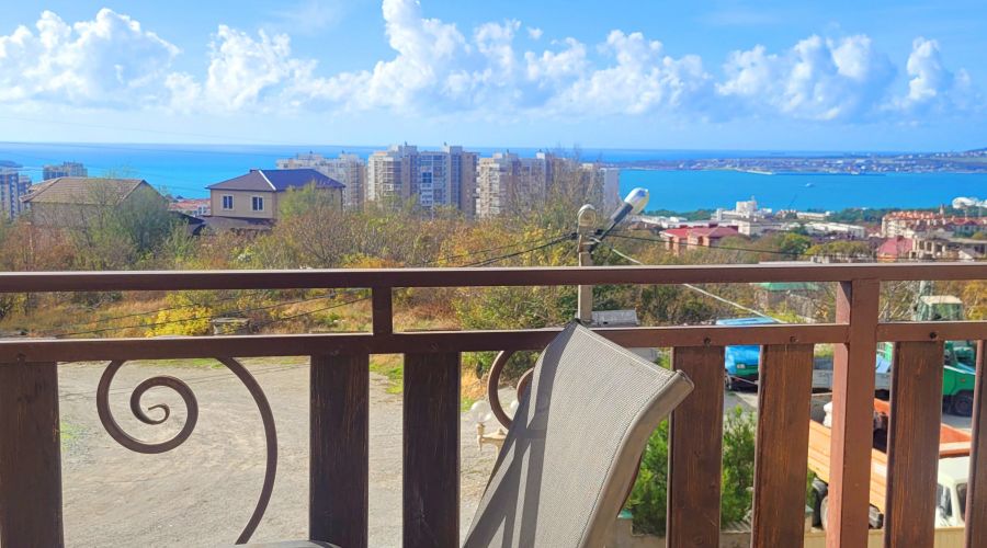 Комфорт 4-местный с балконом