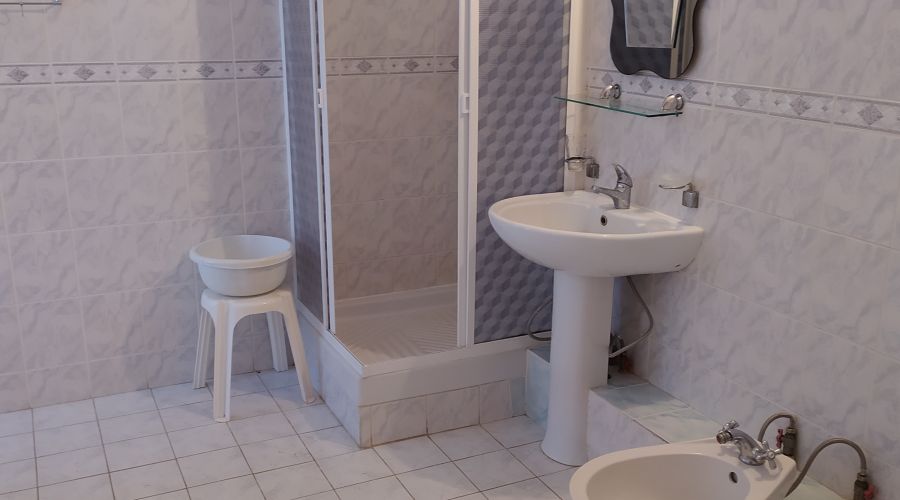 Джуниор сюит 2-местный 2-комнатный с балконом и душ.кабиной №403 ЮГ корпус 2