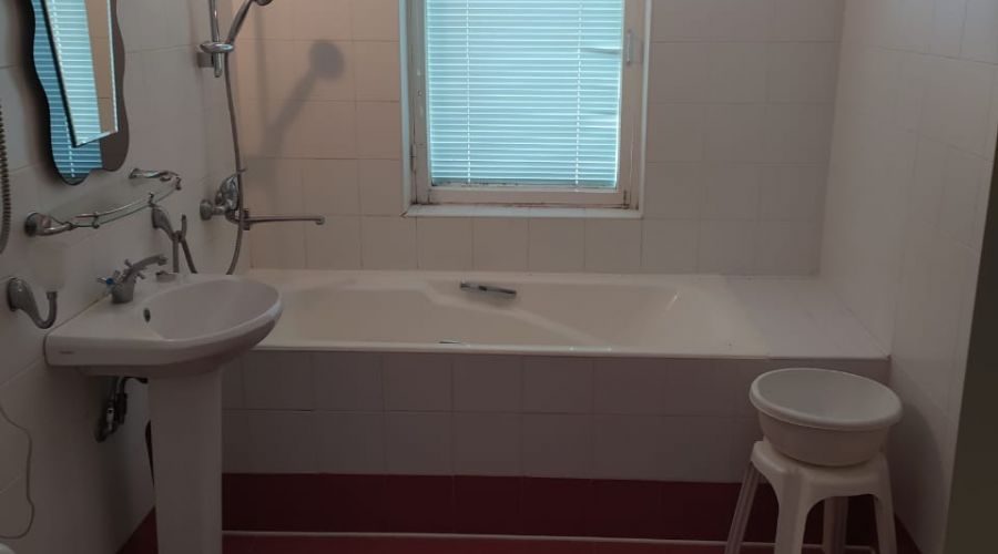 Джуниор сюит 4-местный 3-комнатный без балкона №4 Восток корпус 2