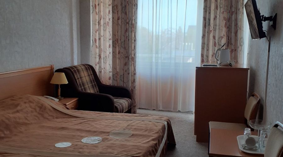 Стандарт 2-местный 1-комнатный с балконом и ванной ЮГ корпус 1