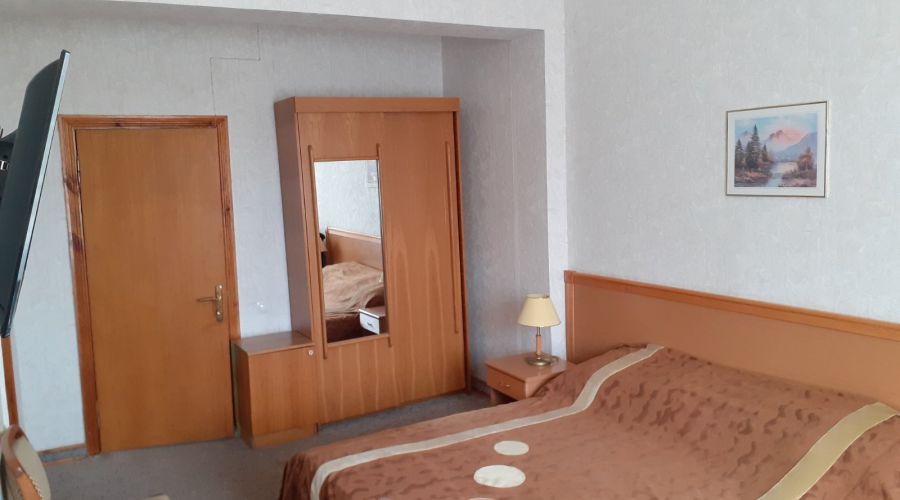 Стандарт 2-местный 1-комнатный с балконом и ванной ЮГ корпус 1