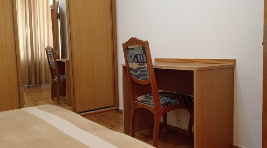 Стандарт 2-местный 2-комнатный без балкона с ванной 1 этаж ЮГ корпус 1