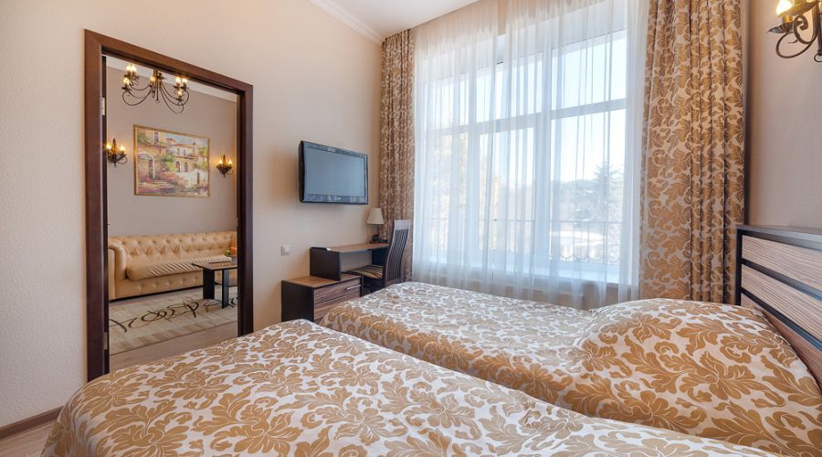 Люкс 2-местный  2-комнатный