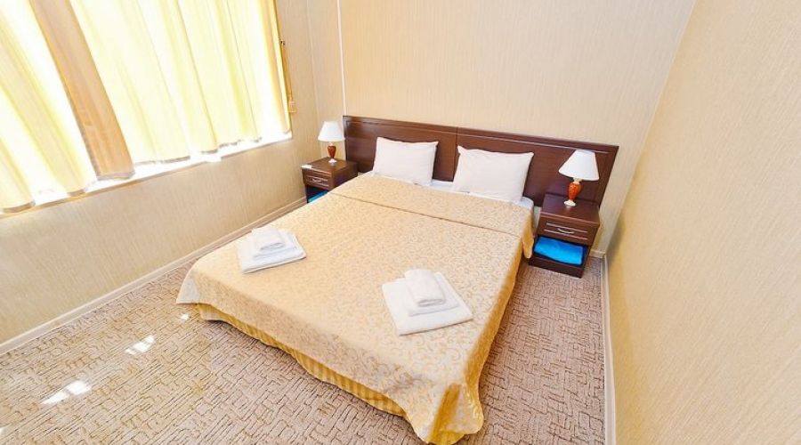 Полулюкс 2-местный 2-комнатный (вид на горы, корпус №1)