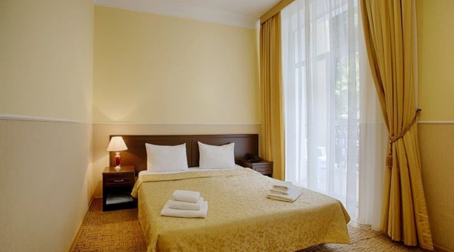 Стандартный 2-местный (с балконом, вид на море, корпус №1)