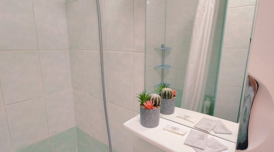 Полулюкс 2-местный (с балконом, вид на море)