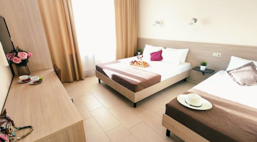 Полулюкс 3-местный (с балконом)