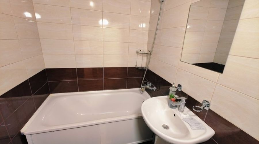 Полулюкс 3-местный (с балконом, вид на море)