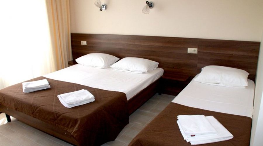 Стандартный 3-местный (с французским балконом)