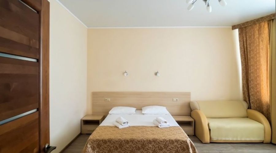 Стандартный 4-местный (с французским балконом)