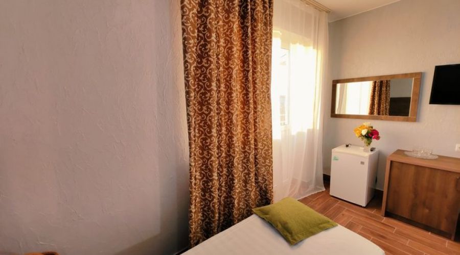 Полулюкс 3-местный 1-комнатный (вид на море)