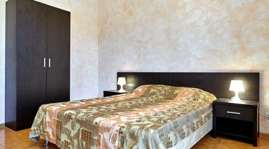 Стандартный 4-местный 1-комнатный (с балконом)