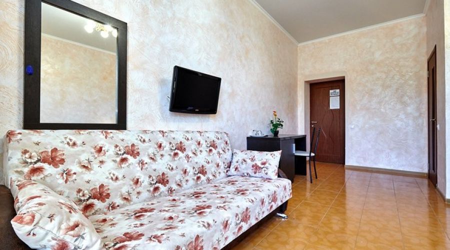 Стандартный 4-местный 1-комнатный (с балконом)