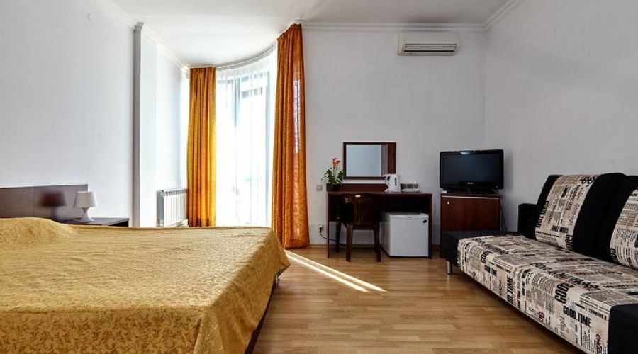 Стандартный 4-местный 1-комнатный (с балконом)